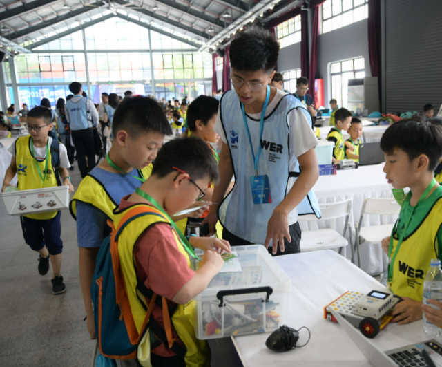 高效的压力测试场它迫使学生将模糊的神往转化为结构化表达 高效的压力测试场它迫使学生将模糊的神往转化为结构化表达